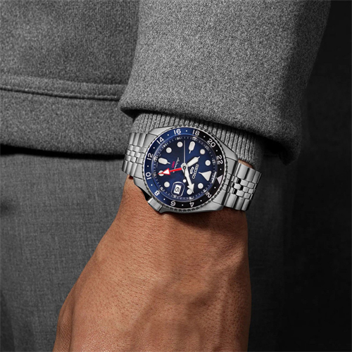 Seiko 5 Sports Gmt SSK003K Erkek Kol Saati