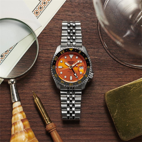 Seiko 5 Sports Gmt SSK005K Erkek Kol Saati