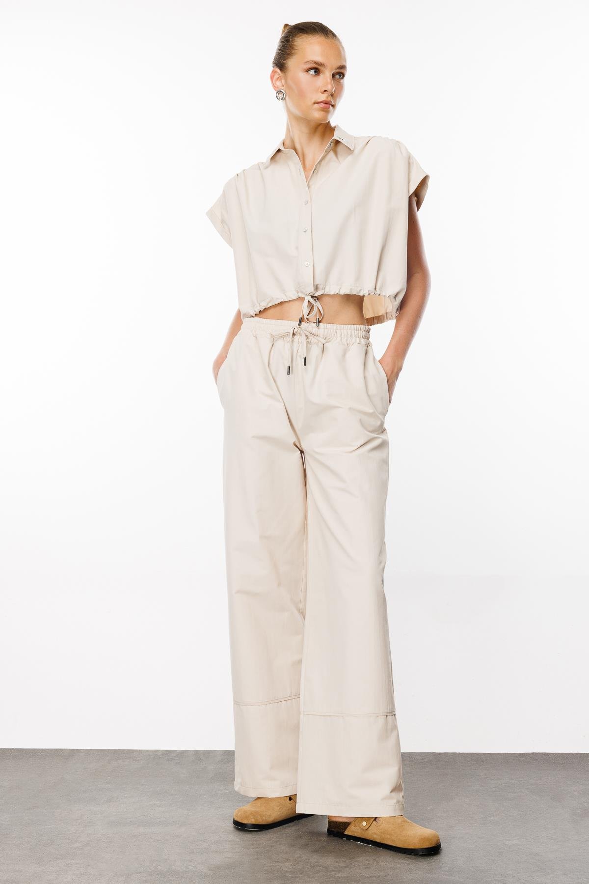 Rahat / Relaxed Fit Krem Kadın Kumaş Pantolon