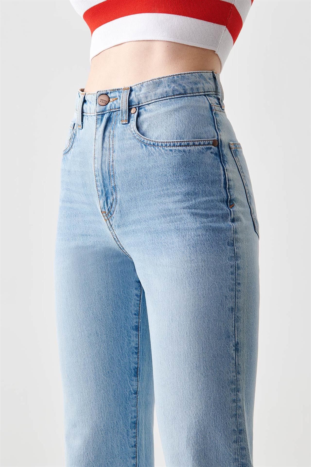 SARAH Slim Straight Fit Yüksek Bel Düz Paça Açık İndigo Kadın Jean Pantolon