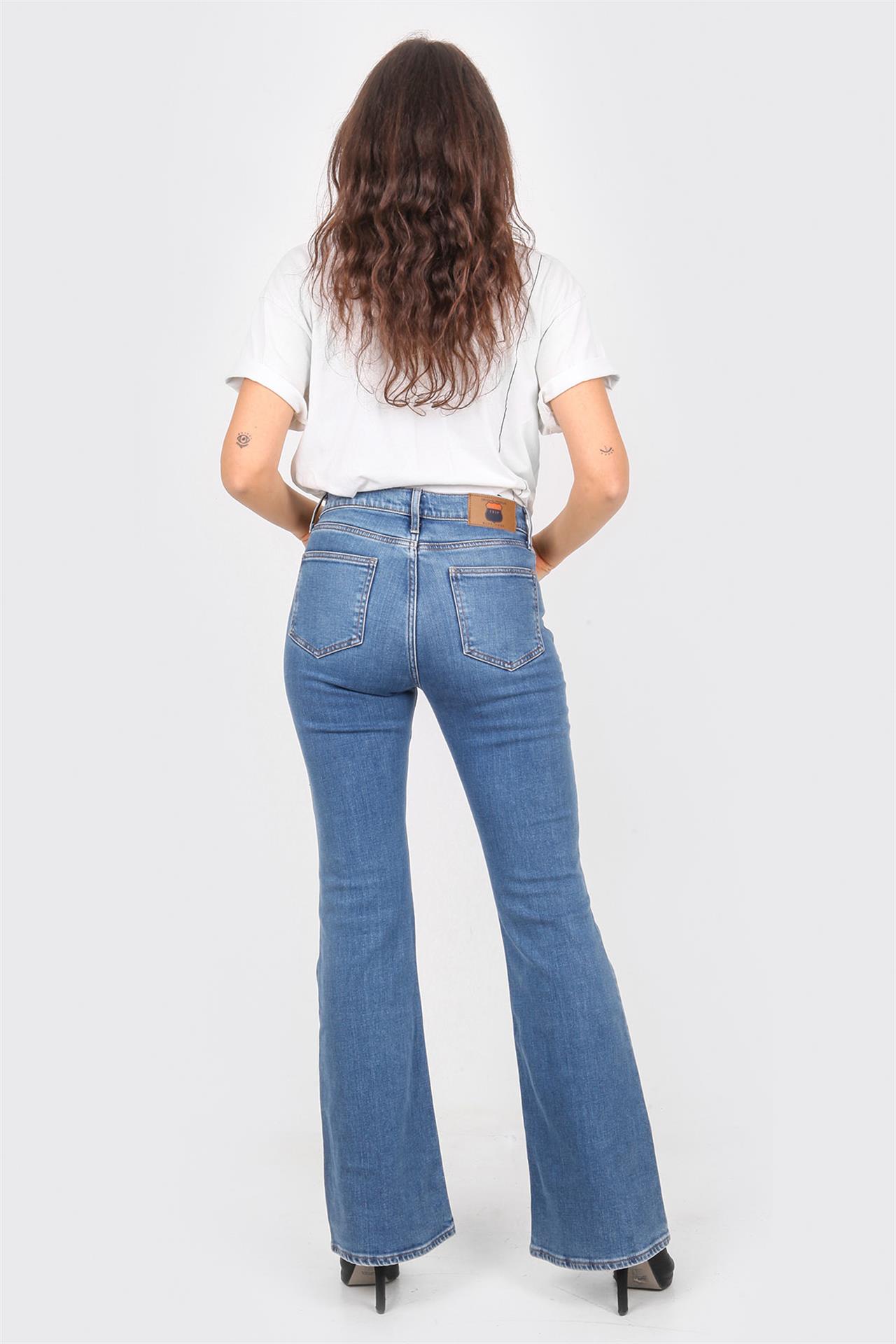 SERRA Slim Flare Fit Normal Bel Geniş Paça Orta Indigo Kadın Jean Pantolon  | Denim Trip