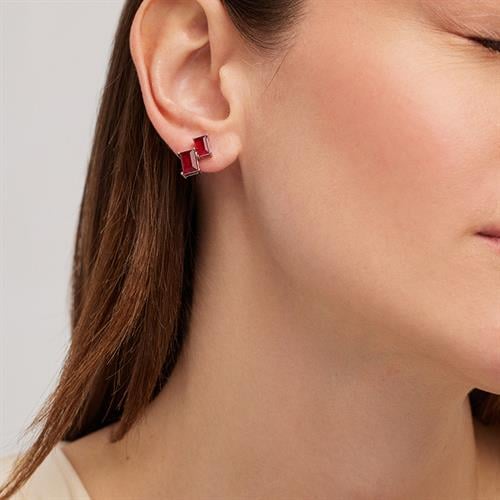 8mm Kırmızı Dikdörtgen Küpe