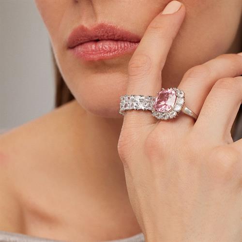 Beyaz Kalpli Çift Sıra Yüzük