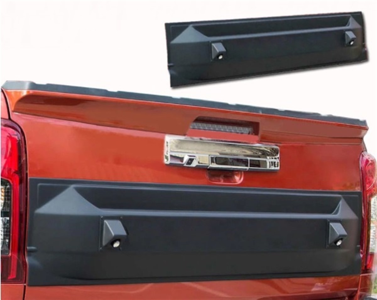 MİTSUBİSHİ L200 BAGAJ KAPI KAPLAMASI LEDLİ 2019 2021