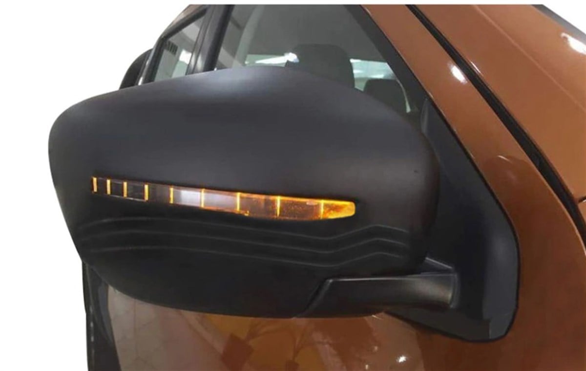 NİSSAN NAVARA AYNA KAPAĞI LEDLİ SİNYALLİ 2015-2019