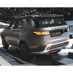 Land Rover Discovery 5 Arka Plakalık Parlak Siyah