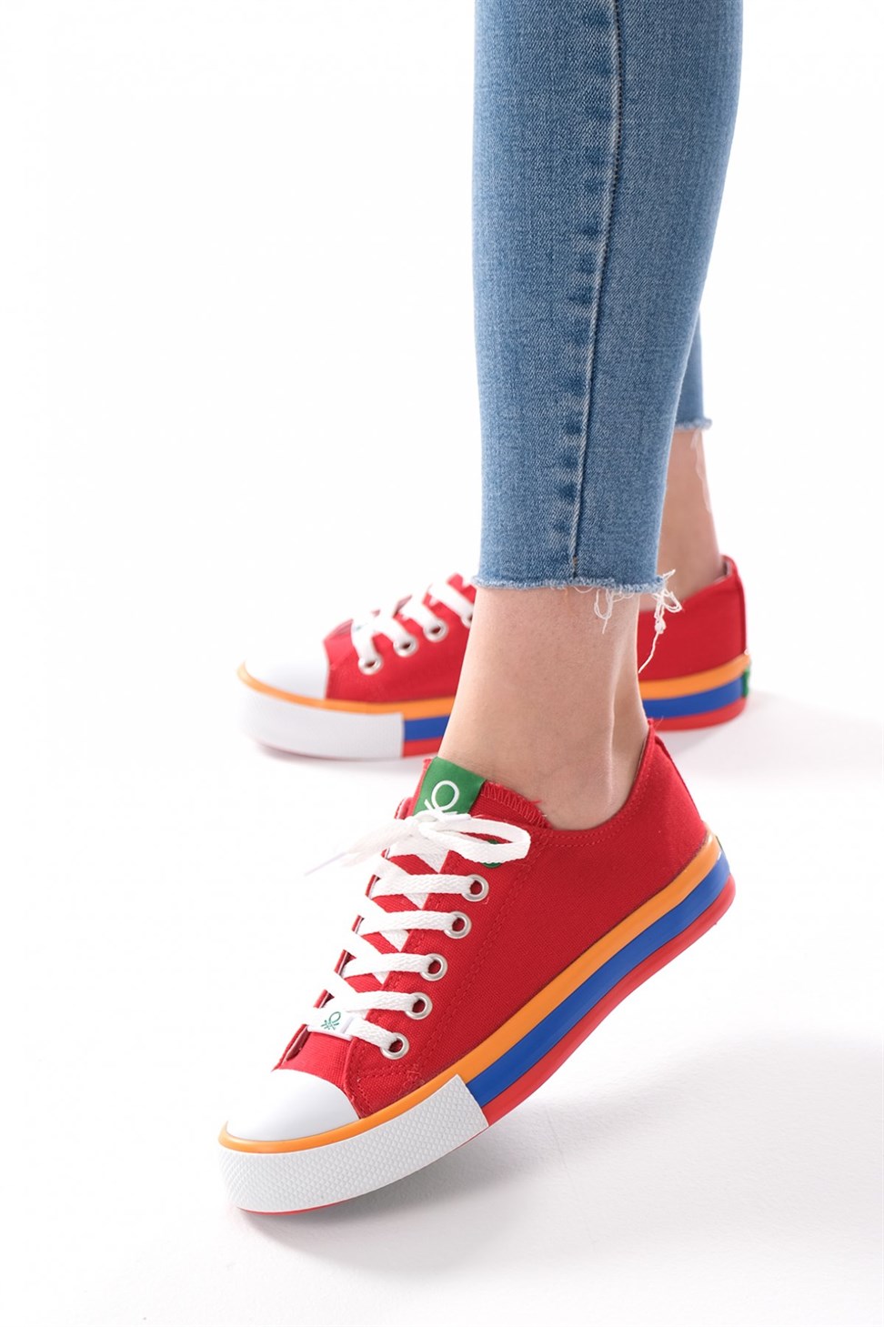 Kadın Benetton Renkli Tabanlı Bez Spor Ayakkabı Kırmızı