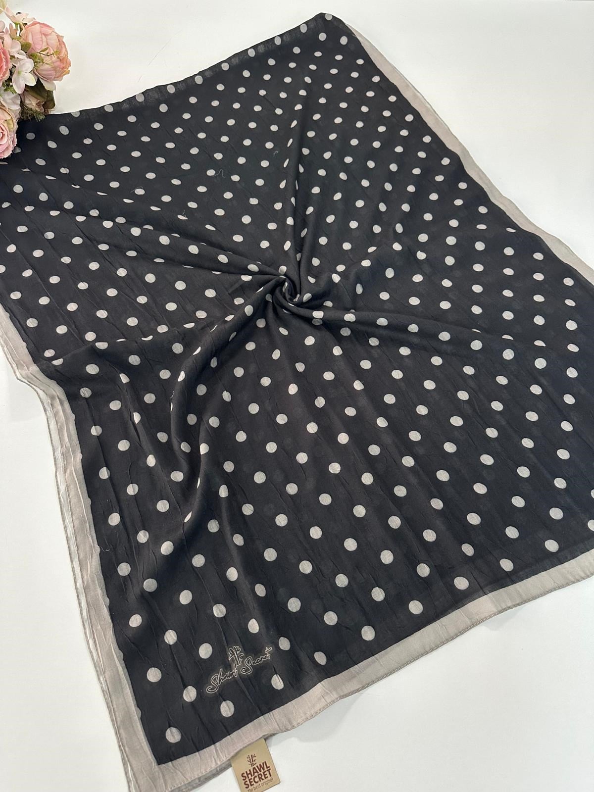 Shawl Scret Puantiye Desenli Kraş Şal  Siyah-Gri BCD0101