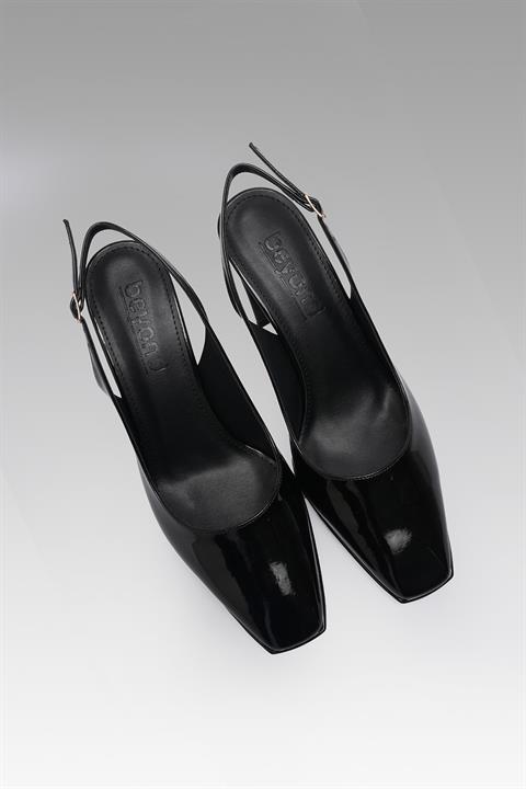 Küt Burunlu Kalın Topuklu Bilekten Bağlı Arkası Açık Kadın Topuklu Ayakkabı Siyah Rugan