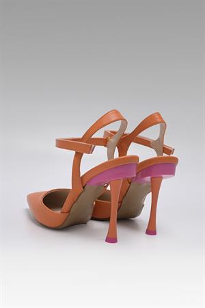 Renkli Topuk Detaylı Sivri Burun Bilekten Bağlı Kadın Stiletto Topuklu Ayakkabı Turuncu Deri
