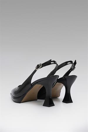 Samara Sivri Burun Topuklu Ayakkabı Siyah Rugan