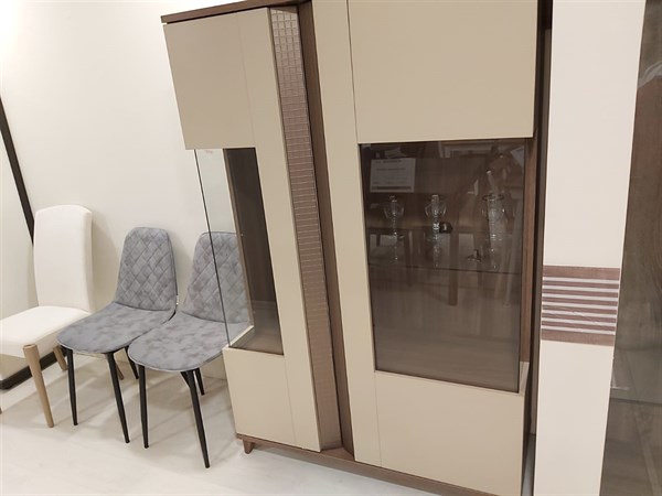 Bellona Style Vitrin