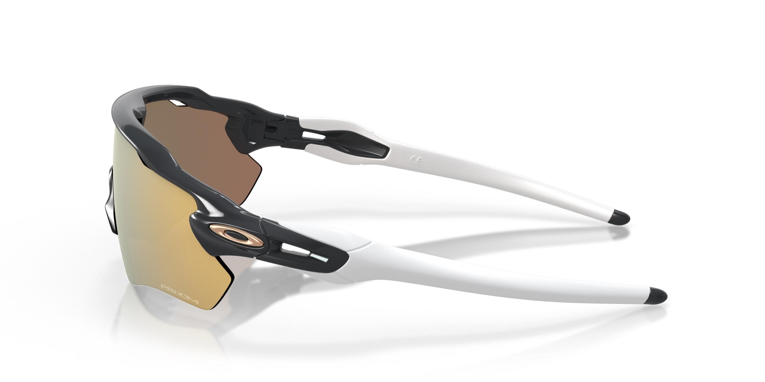OAKLEY 0OO9208 9208C7 38