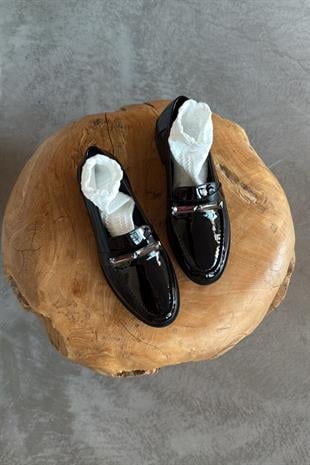 Aura Siyah Rugan Makosen