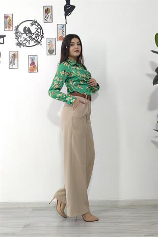Bol Paça Cepli Kemerli ve Zincir Detaylı Atlas Kumaş Pantolon 30024