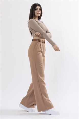 Bol Paça Cepli Kemerli ve Zincir Detaylı Atlas Kumaş Pantolon 30024