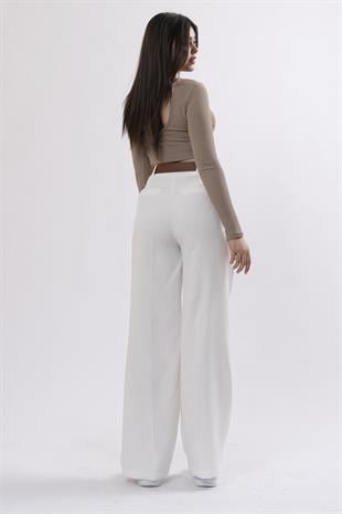 Bol Paça Cepli Kemerli ve Zincir Detaylı Atlas Kumaş Pantolon 30024