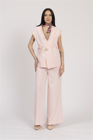 Fleto Detay Bağlamalı Yelek ve Kemerli Beli Lastikli Pantolon Takım 1216