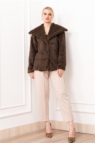 Geniş Yaka Peluş Kürk Kısa Kaban 2625