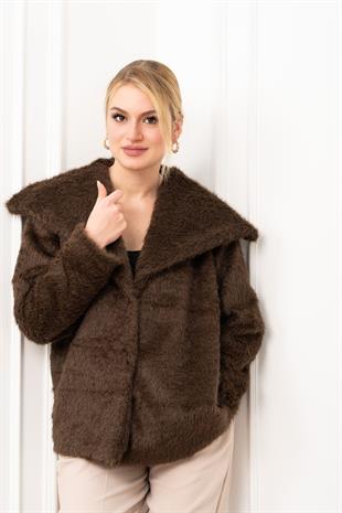 Geniş Yaka Peluş Kürk Kısa Kaban 2625