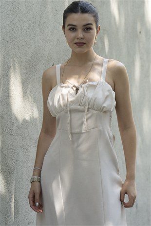 Göğüs Büzgülü Önden Yırtmaçlı Straplez Askılı Uzun Elbise 50322