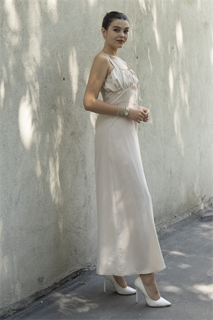 Göğüs Büzgülü Önden Yırtmaçlı Straplez Askılı Uzun Elbise 50322