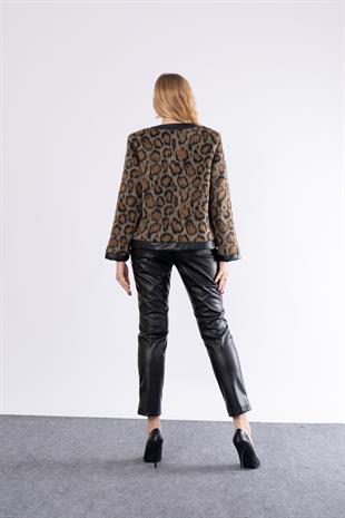 Leopar Şişme Deri Detaylı Çıtçıtlı Ceket 8602