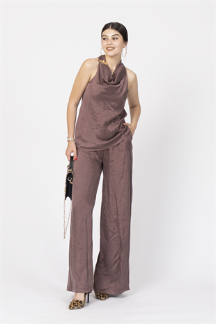 Tencel Kumaş Hafifliği Degaje Yaka Detay ve Bol Paça Pantolon Takım 1227