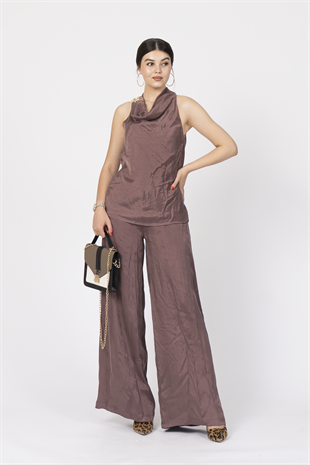 Tencel Kumaş Hafifliği Degaje Yaka Detay ve Bol Paça Pantolon Takım 1227
