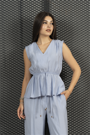 Omuzları Büzgülü Beli Lastikli V Yaka Bluz Ve Önden Yırtmaçlı  Beli Lastikli Cepli Pantolon Takım 1249