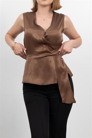 Yan Kuşak Dataylı V Yaka Kolsuz Bluz 70028