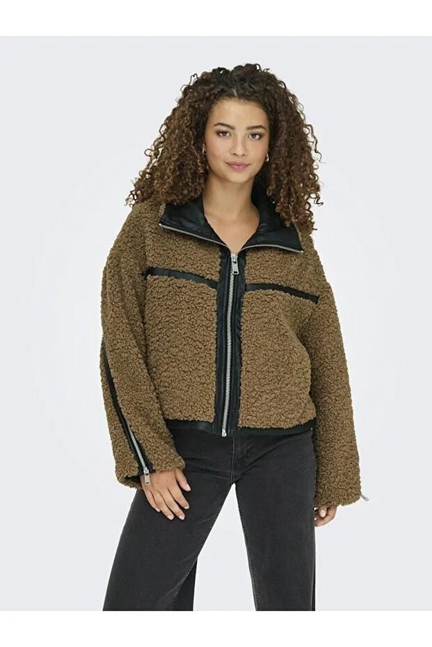 ONLY 15349409 ONLPATTI LIFE TEDDY SHORT JACKET CC OTW