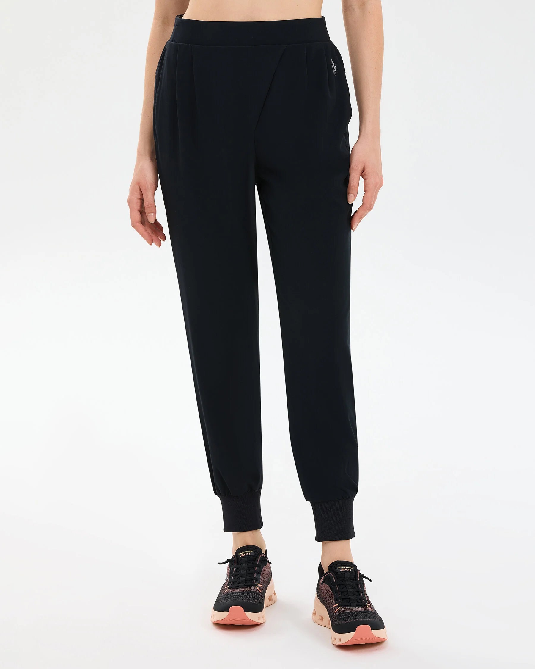 Skechers W Micro Pant S211078-3817 Kadın Siyah Regular Fit Eşofman Altı