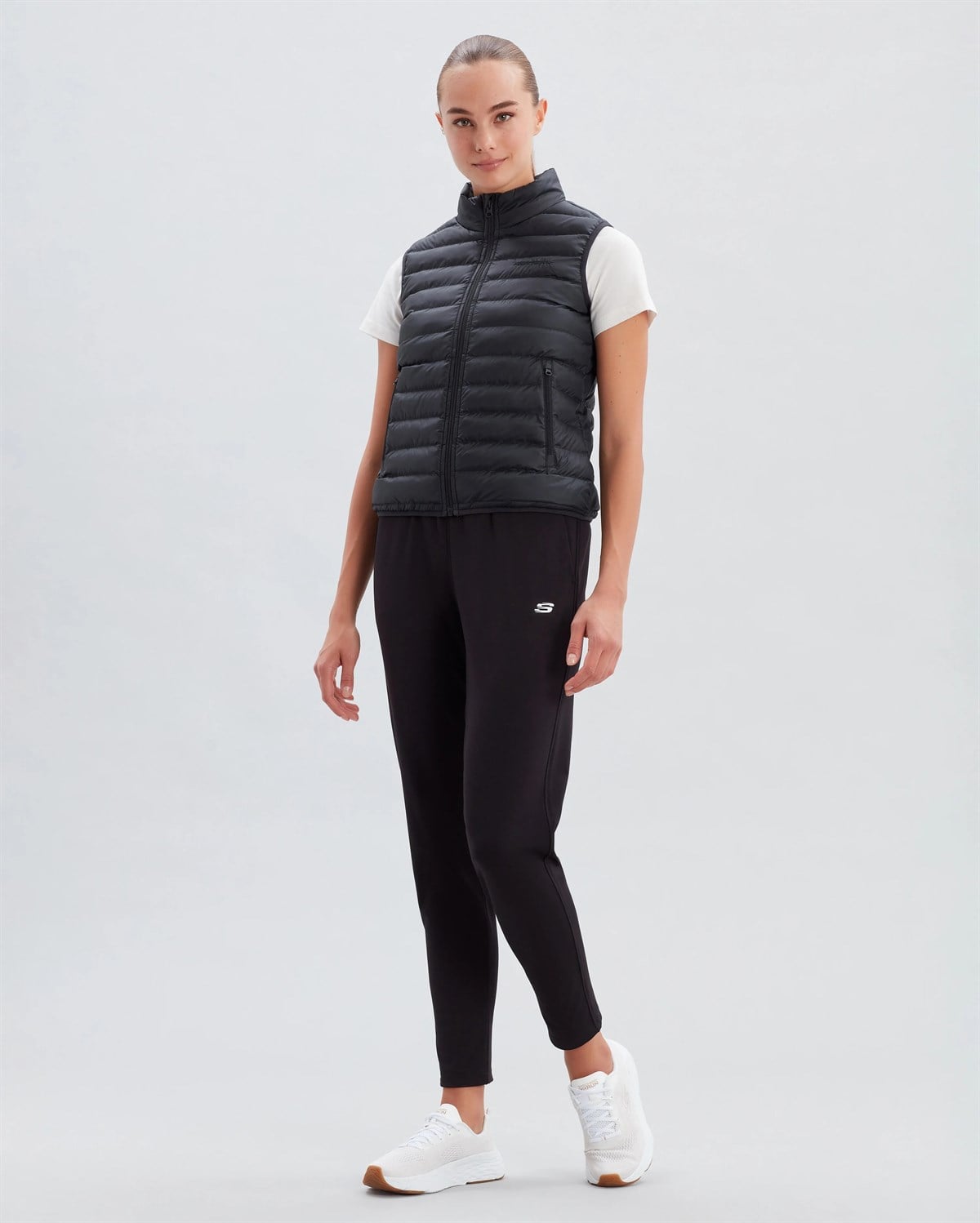 SKECHERS KADIN YELEK S212262-001 W Essential Vest
