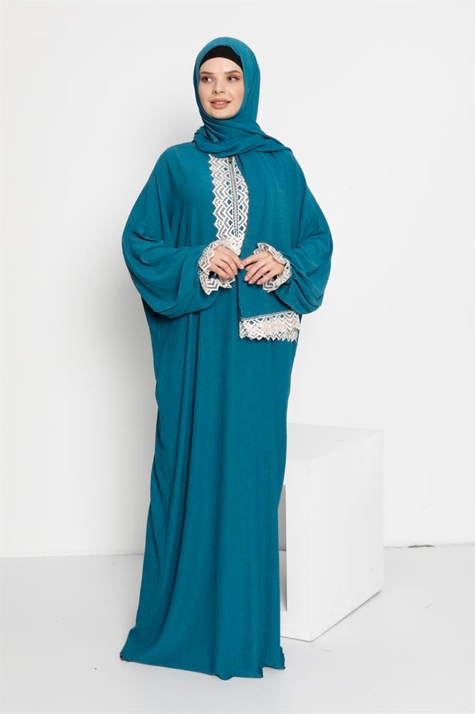 Tesettür kadın namaz elbisesi
