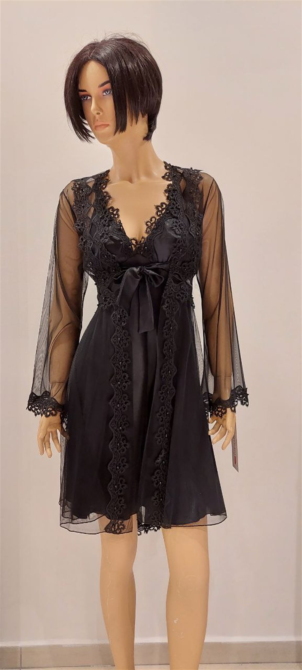 Kadın iki parça kısa gecelik