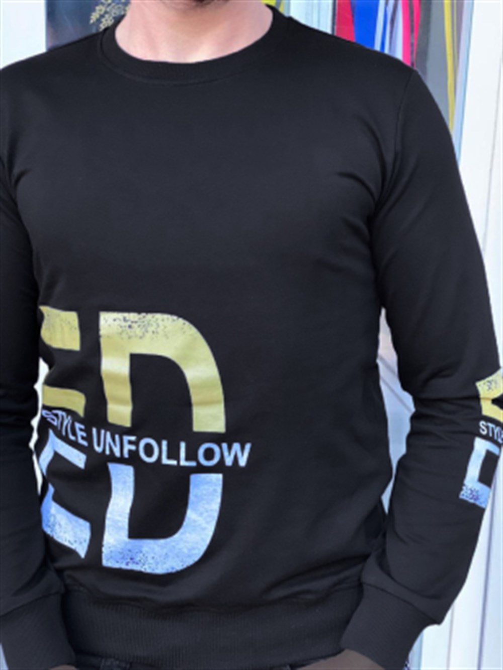 Sweatshirt
