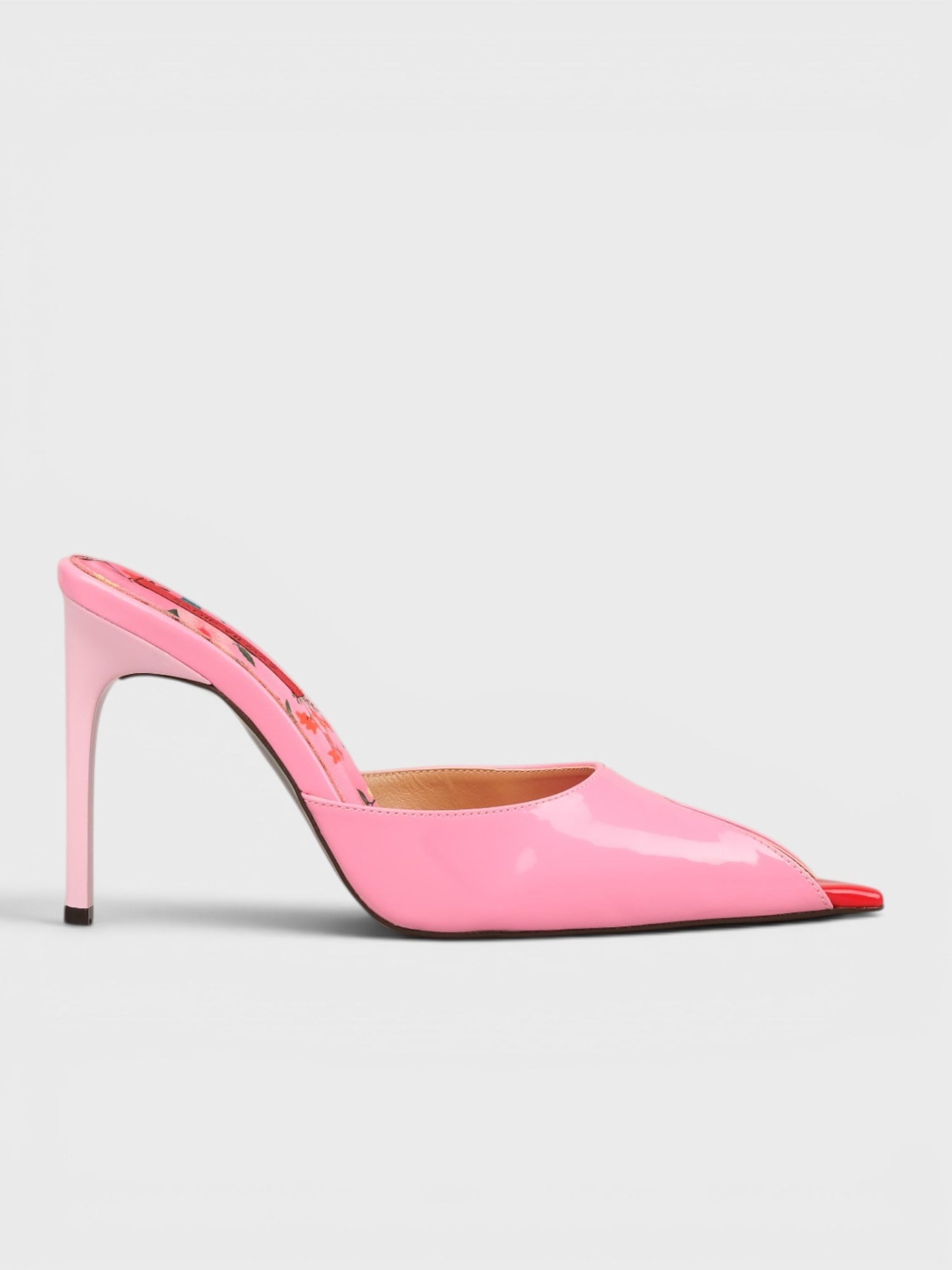 0642-26 Kadın Terlik