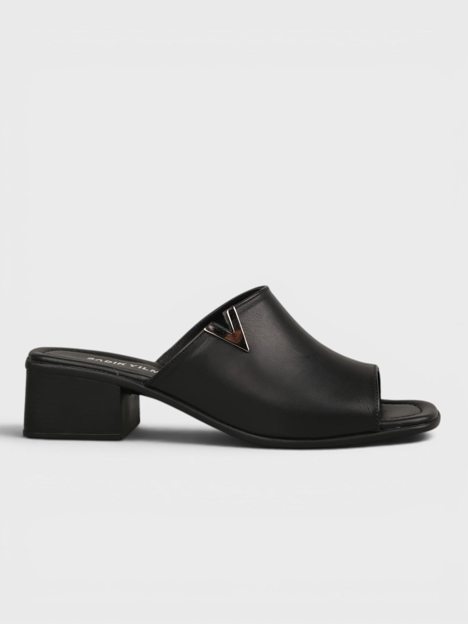 48-06 Kadın Topuklu Terlik