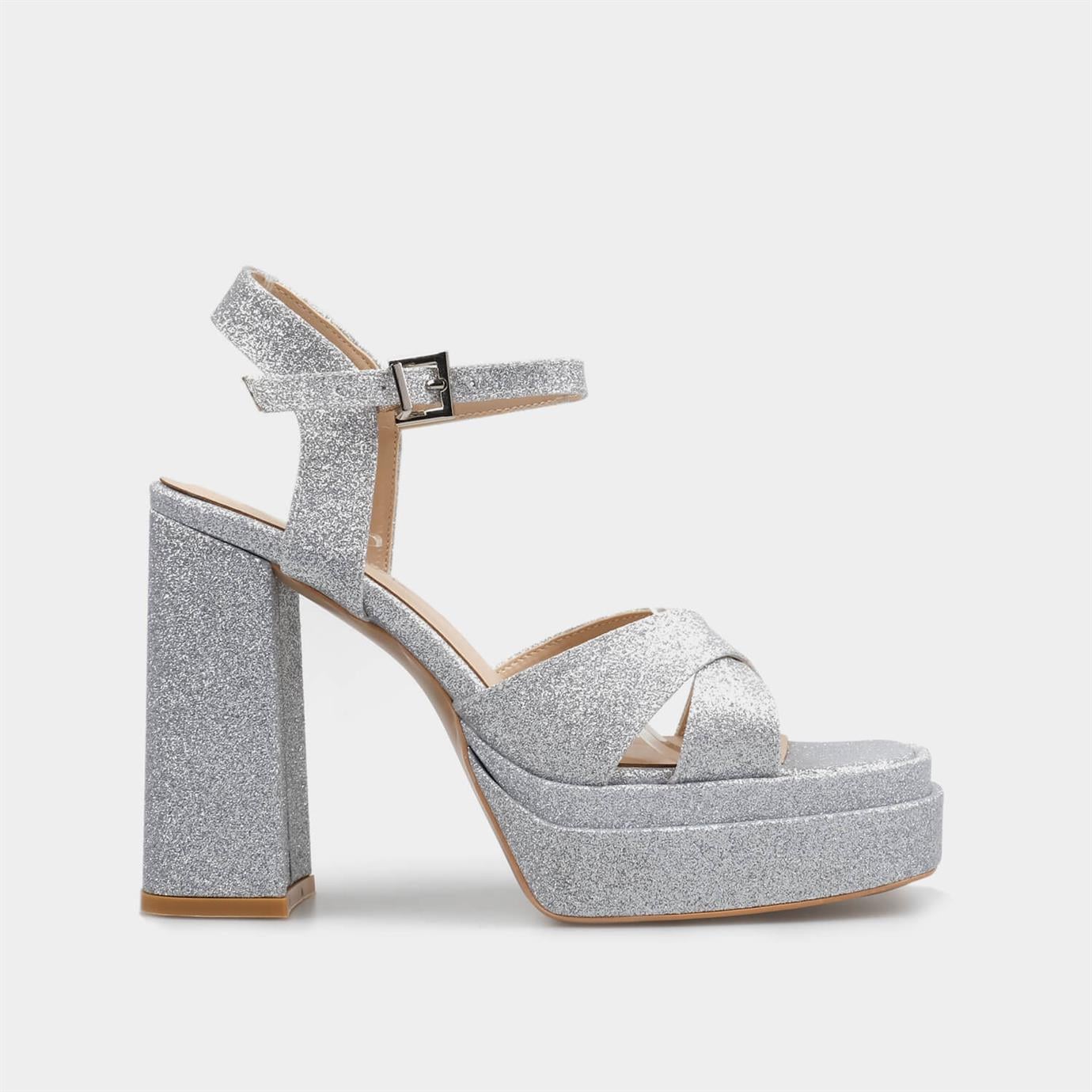 93 KADIN TOPUKLU AYAKKABI