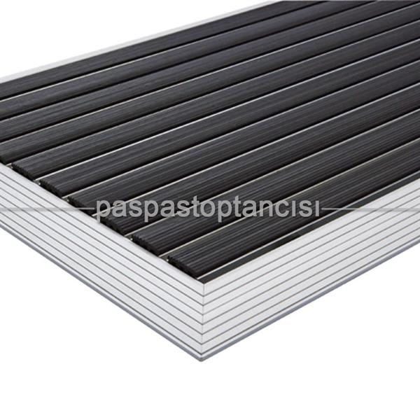 Alüminyum Paspas Yivli PVC Fitilli UM2000 Siyah