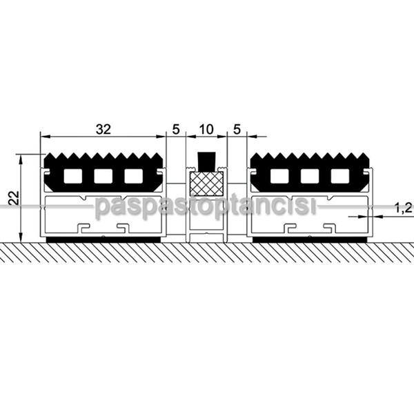 Alüminyum Paspas Yivli PVC Fitilli ve Fırça Sıyırıcılı UM2000F Siyah