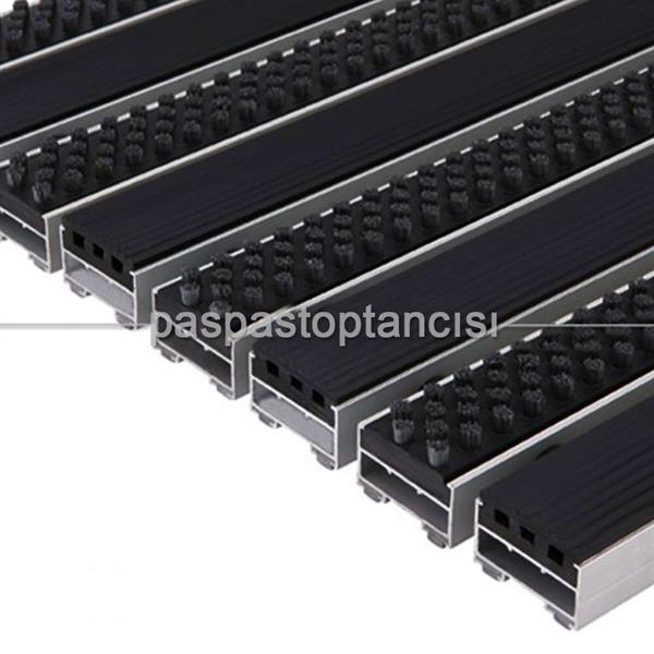 Alüminyum Paspas Yivli PVC Fitilli ve Fırça Fitilli UM2050 Siyah