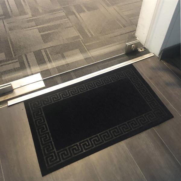 Kabartmalı  Çerçeveli Siyah Kapı Paspası