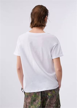 Cep İşlemeli T-shirt