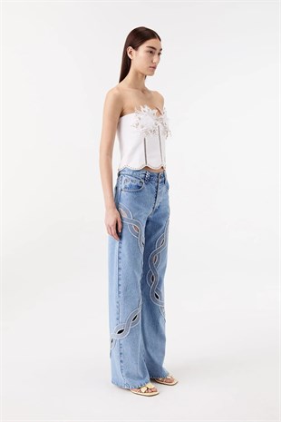 Cut Out Detaylı Jean