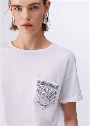 Cep İşlemeli T-shirt