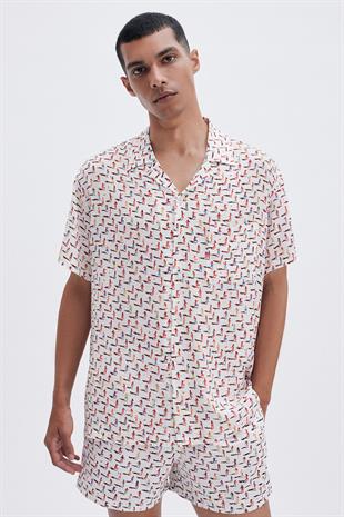 İnsan Figürlü Kısa Kollu Gömlek