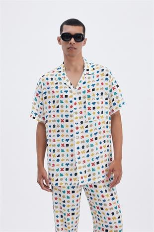 Sembol Desenli Kısa Kollu Gömlek