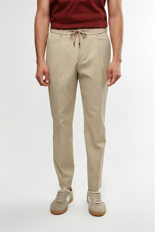 Belden Bağlamalı Bej Pantolon